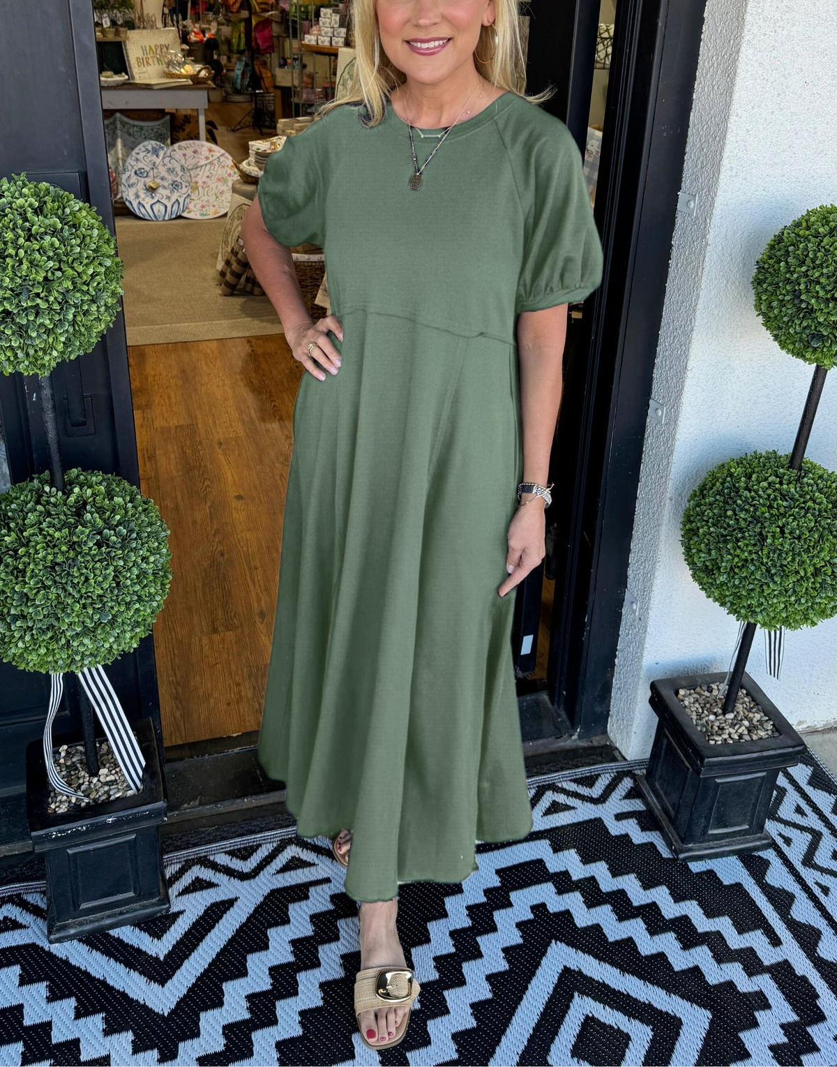 Octavia | Puff Sleeve Round Neck Maxi Dress 4