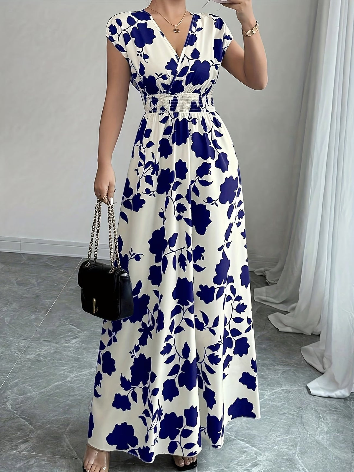 Sariyah | Elegant V-Neck Sleeveless Dress 5