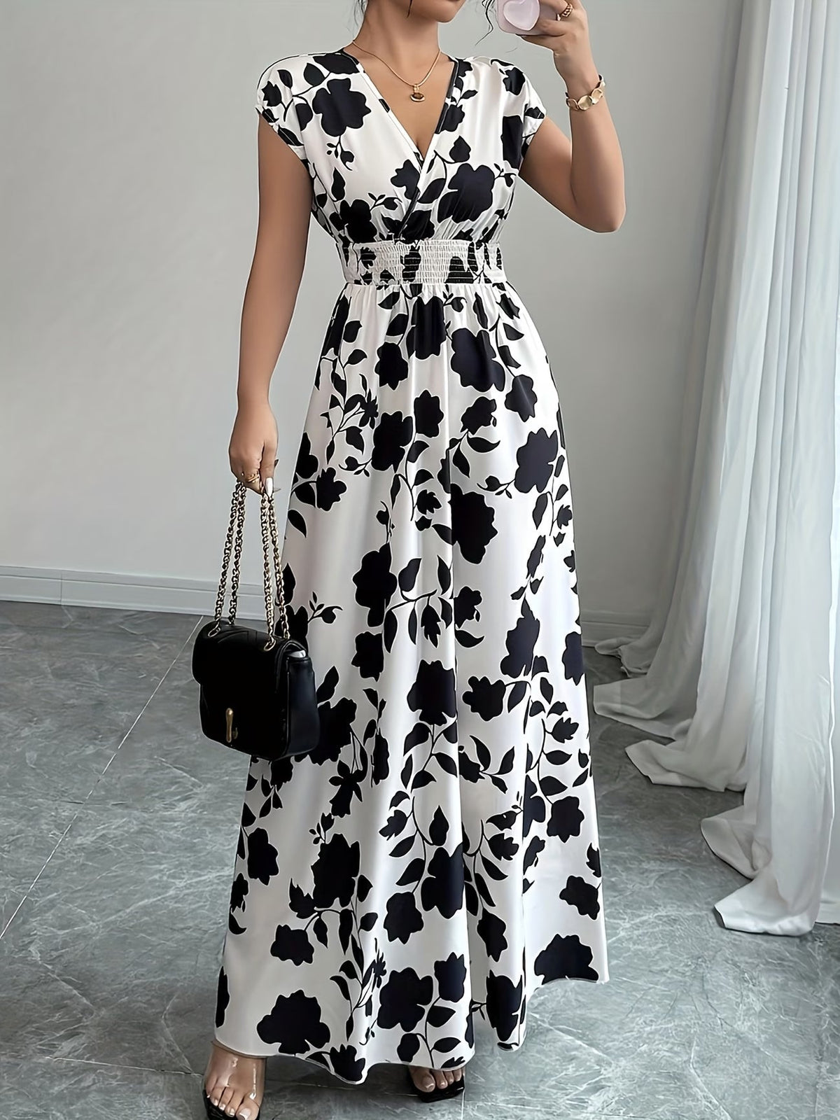 Sariyah | Elegant V-Neck Sleeveless Dress 7