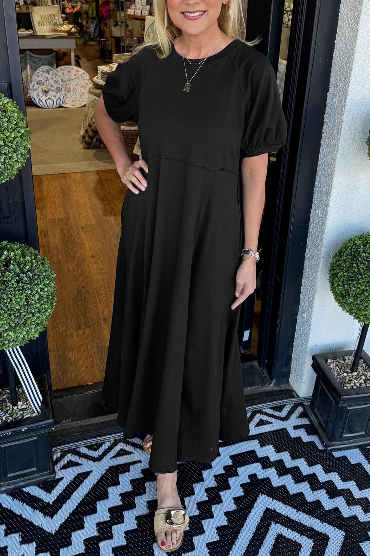 Octavia | Puff Sleeve Round Neck Maxi Dress 3