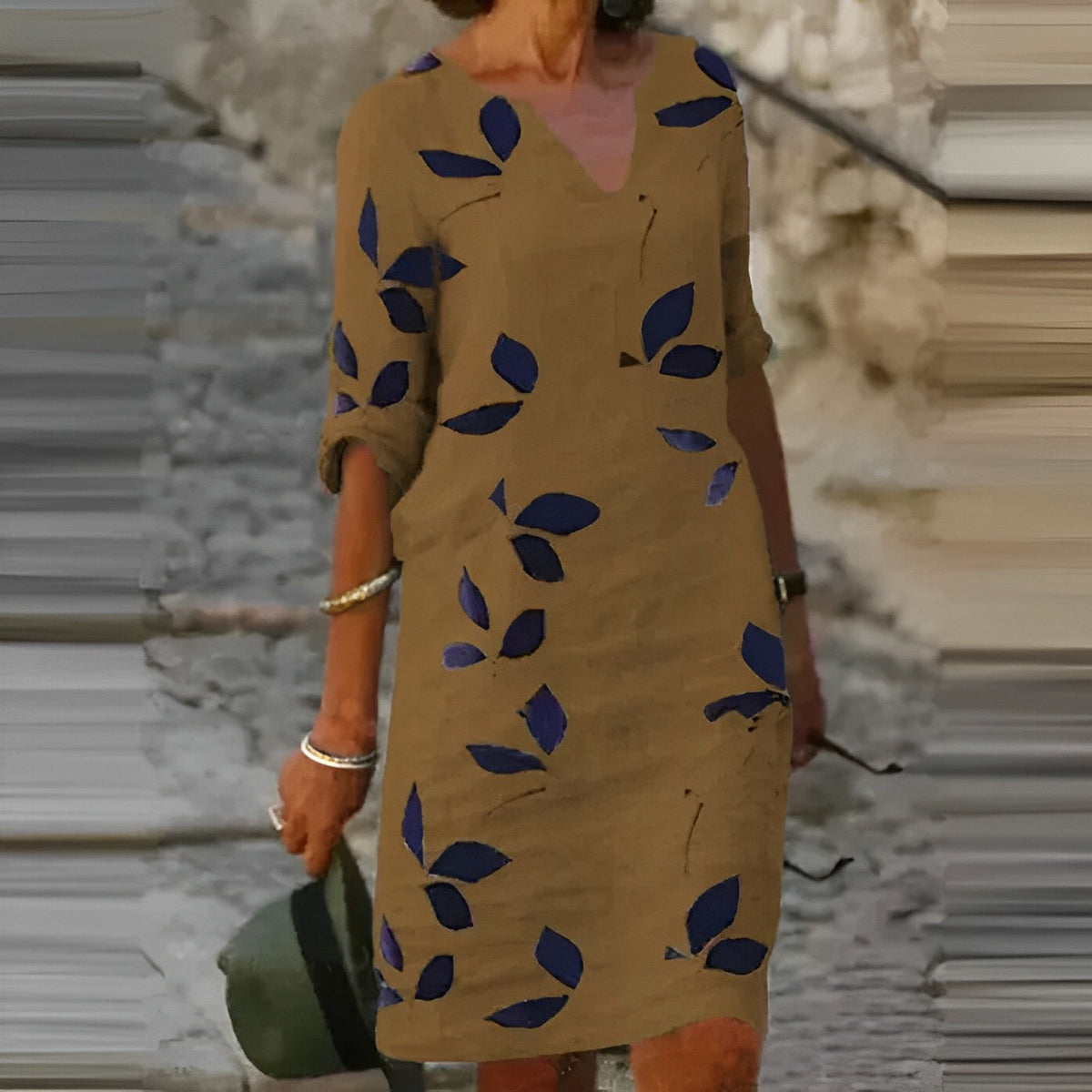 Althea | Vintage Short-Sleeve V-Neck Dress 4