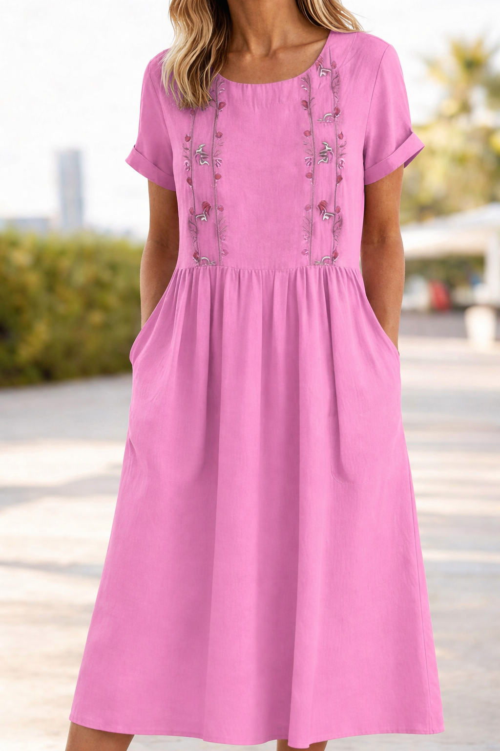 Trixie | Elegant Floral Summer Midi Dress 4