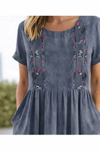 Trixie | Elegant Floral Summer Midi Dress 9