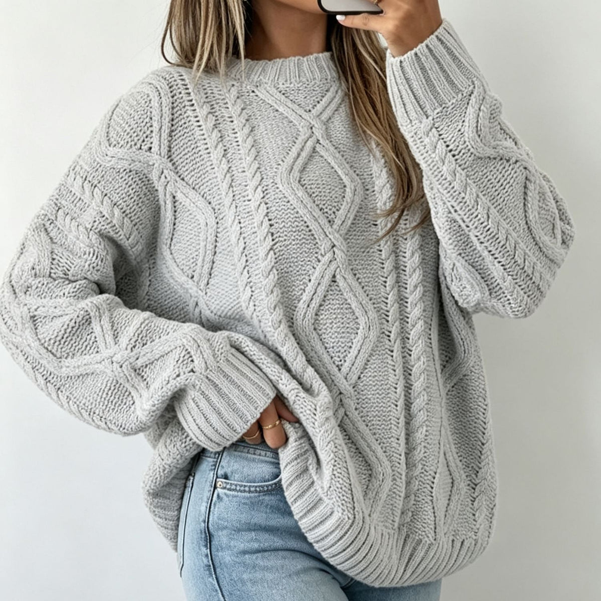 Women's Oversized Cable-Knit Sweater with Crew Neck 9