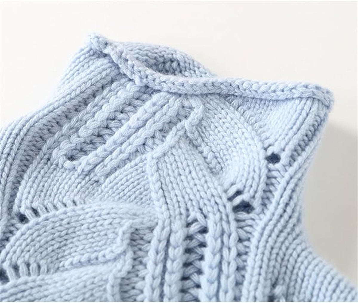 Women's Cable-Knit Turtleneck Sweater Relaxed Fit 4
