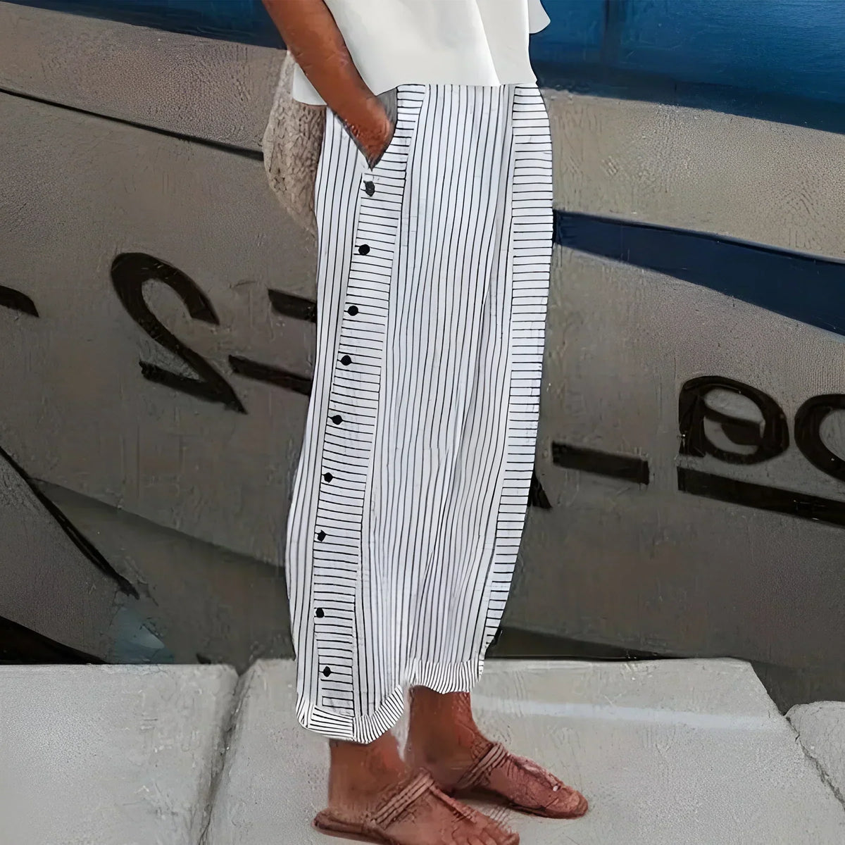 Sabrina | Lightweight Stripe Buttoned Pants 3