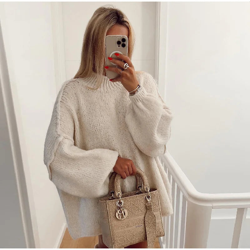 Women's Oversized Sweater with Crew Neck and Relaxed Fit 3
