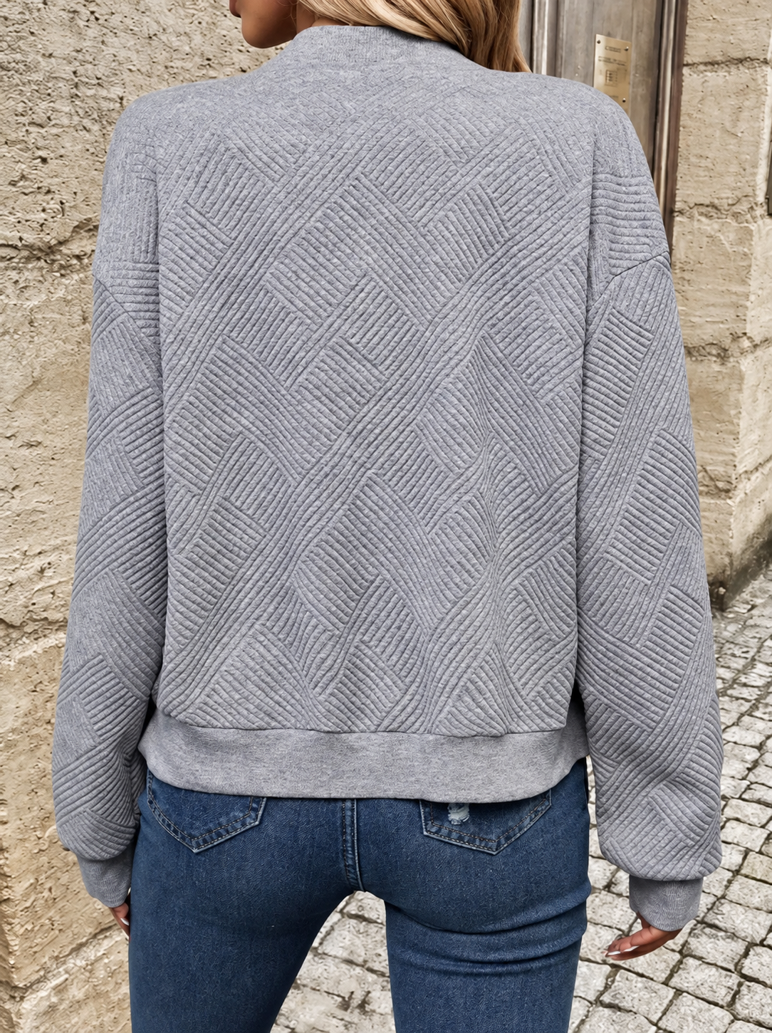 Ravellu women’s textured zip-up jacket — Grey back