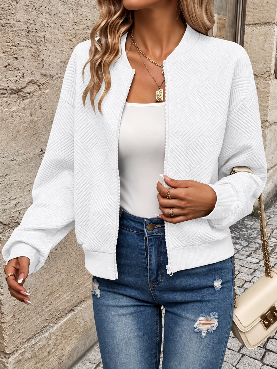 Ravellu women’s textured zip-up jacket — White front