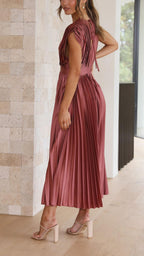 Kaitlyn | Stylish Pleated V-Neck Midi Dress 3