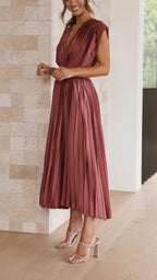 Kaitlyn | Stylish Pleated V-Neck Midi Dress 5