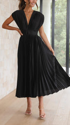 Kaitlyn | Stylish Pleated V-Neck Midi Dress 15